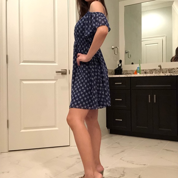 Juicy Couture cold shoulder dress - Picture 3 of 5